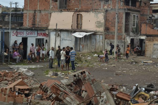20161214_00_favela_pobreza